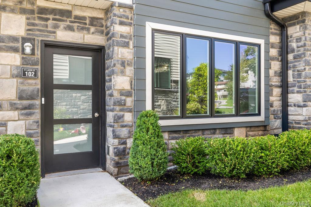 17 Lazer Ct Spring Valley, Unit 103 Spring Valley, NY 10977 - Photo 2 of 22 Gallery Image 2