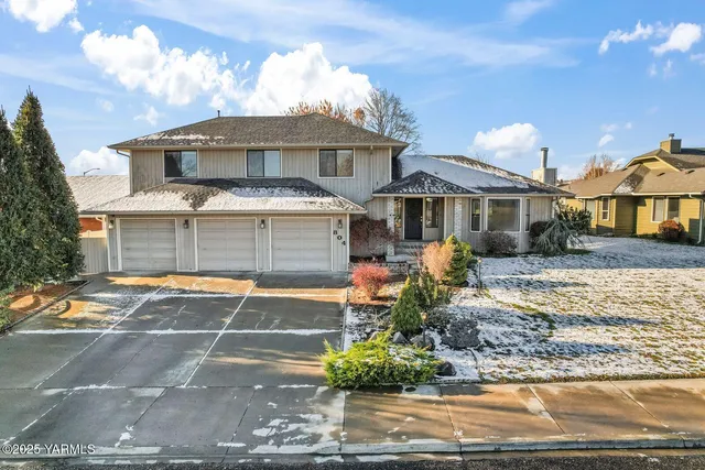 $420,000 | 804 South 56th Avenue, Yakima, WA 98908