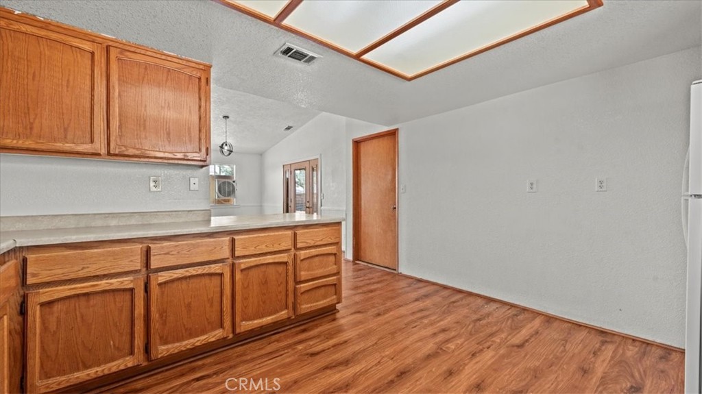 14071 Quinnault Road Apple Valley, CA 92307 - Photo 15 of 43