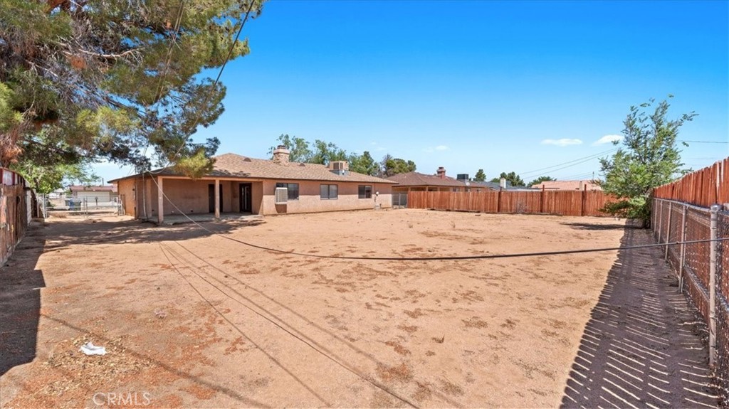 14071 Quinnault Road Apple Valley, CA 92307 - Photo 28 of 43