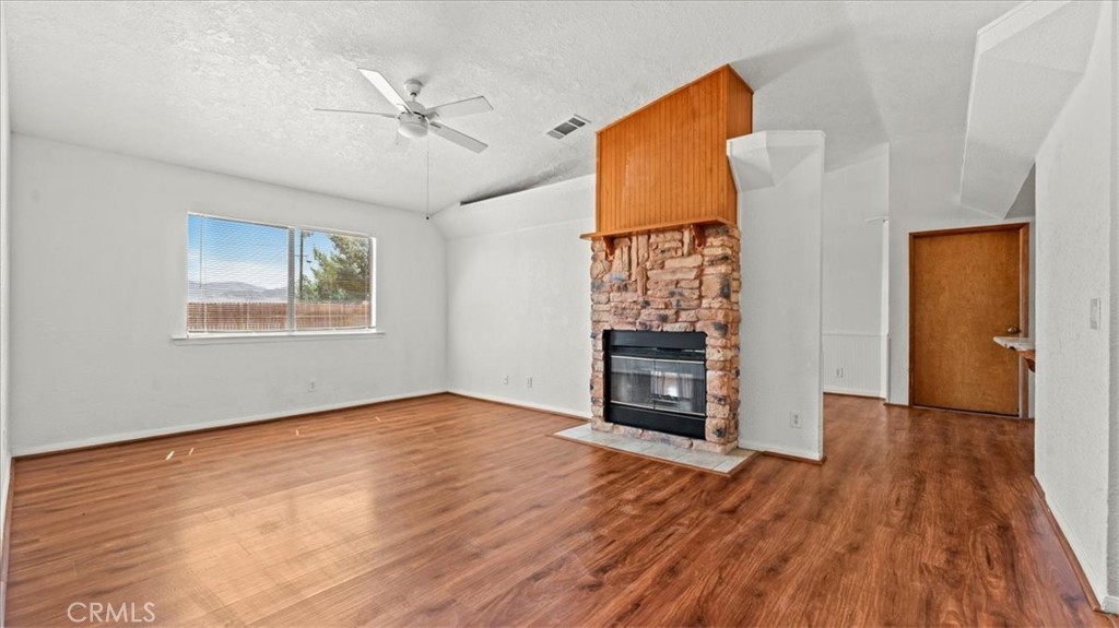 14071 Quinnault Road Apple Valley, CA 92307 - Photo 7 of 43
