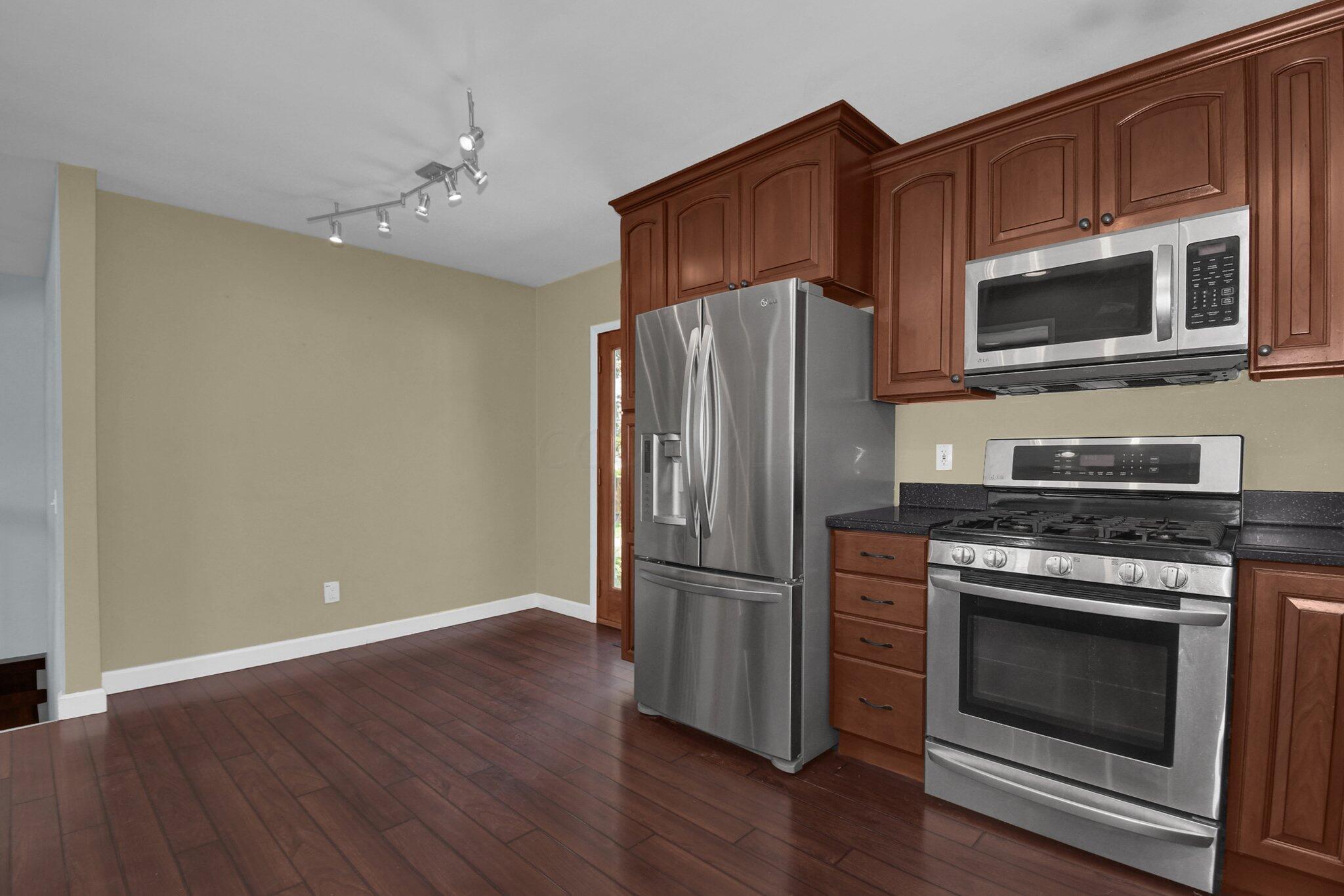 160 Edwards Road Johnstown, OH 43031 - Photo 9 of 26 9-web-or-mls-160-edwards-rd