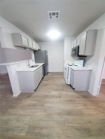 $1,495 | 6909 Hyland Circle, Unit A, Austin, TX 78744