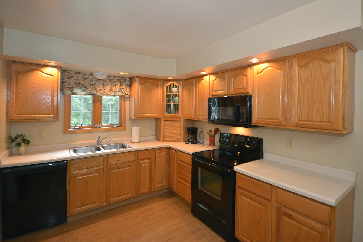 2940 East Baseline Road Plainwell, MI 49080 - Photo 10 of 39 2940eBaseline_08