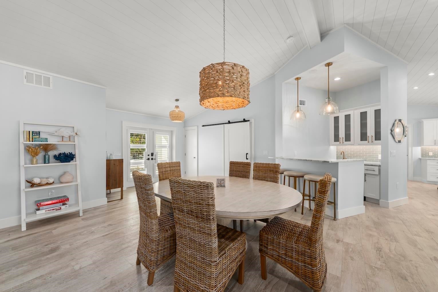 4775 Rue Helene Sanibel, FL 33957 - Photo 6 of 50 Gallery Image 6