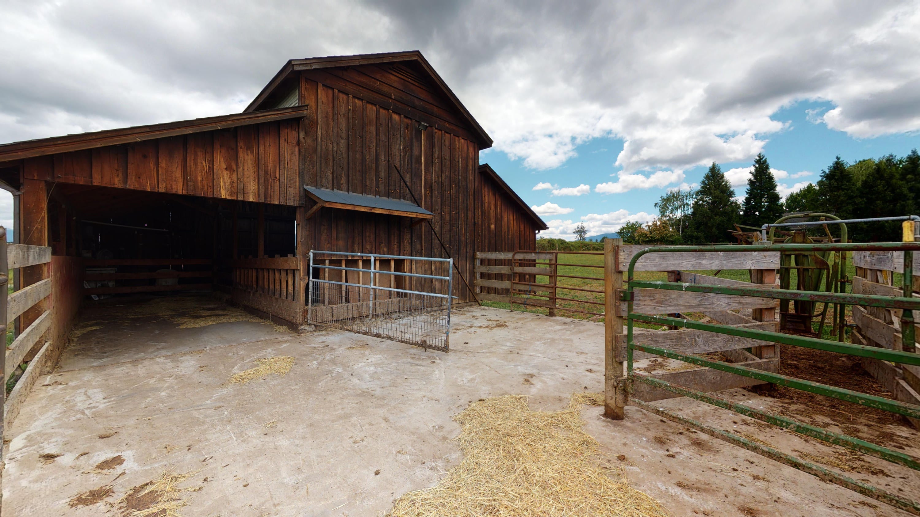 3315 Leonard Road Grants Pass, OR 97527 - Photo 68 of 86 Back view of barn
