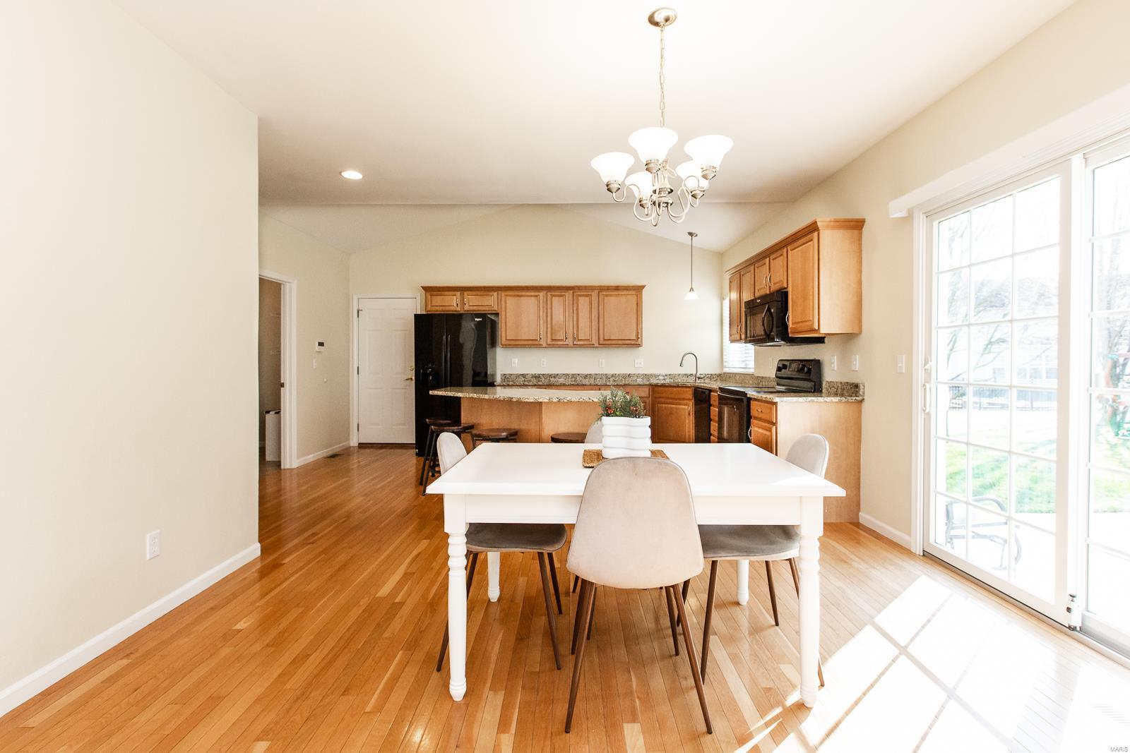 805 Greystone Place O'Fallon, IL 62269 - Photo 16 of 39