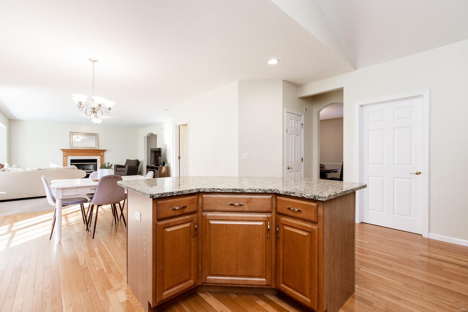 805 Greystone Place O'Fallon, IL 62269 - Photo 22 of 39