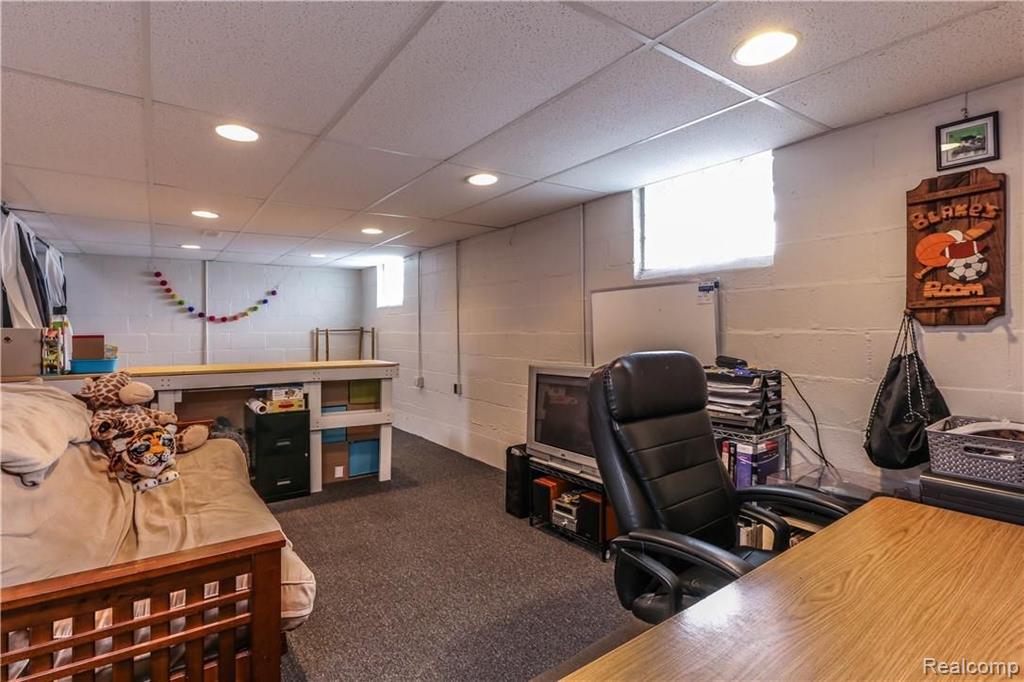 3734 Crooks Road Rochester Hills, MI 48309 - Photo 14 of 33