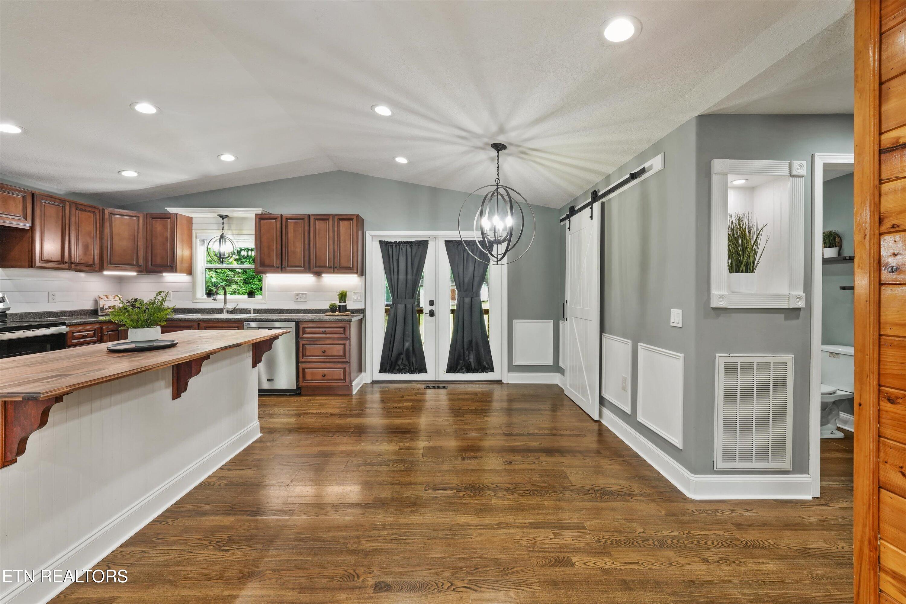 79 Reservoir Road Norris, TN 37828 - Photo 11 of 43 Dining Room