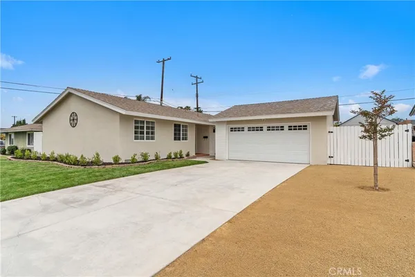 $1,180,000 | 1131 East St James Avenue, Orange, CA 92865