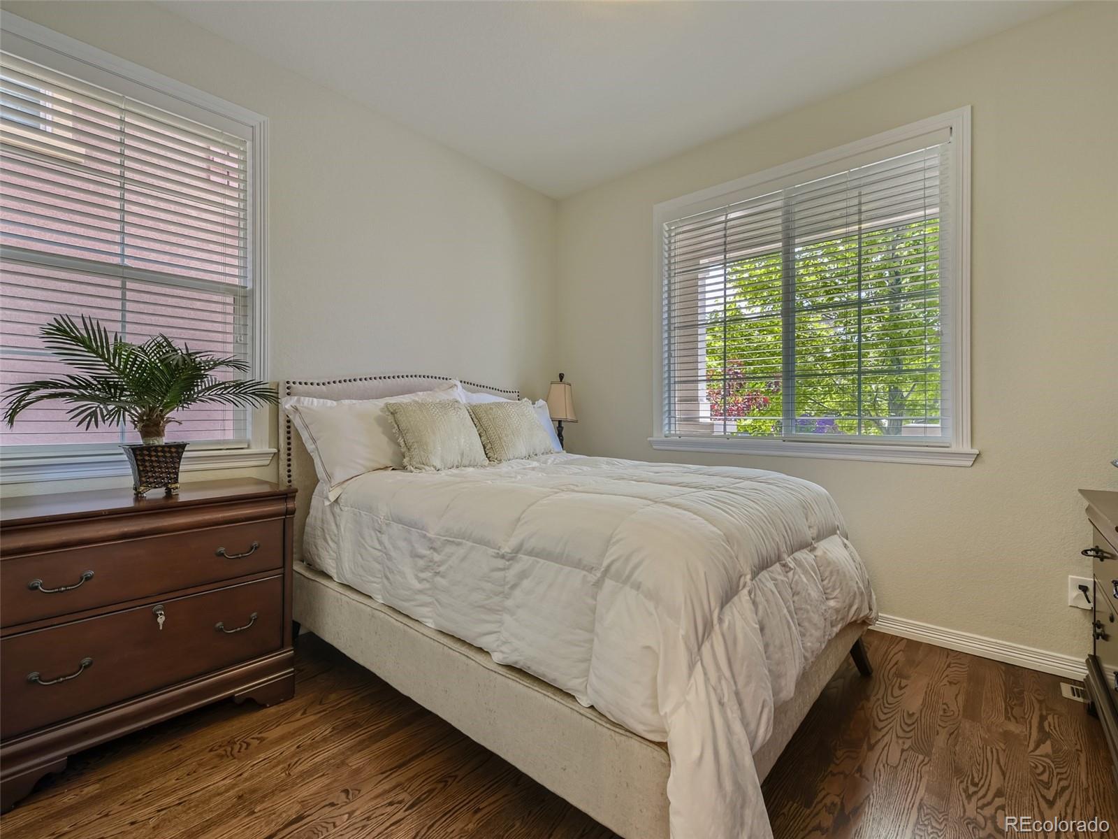 10953 Ashurst Way Highlands Ranch, CO 80130 - Photo 12 of 35