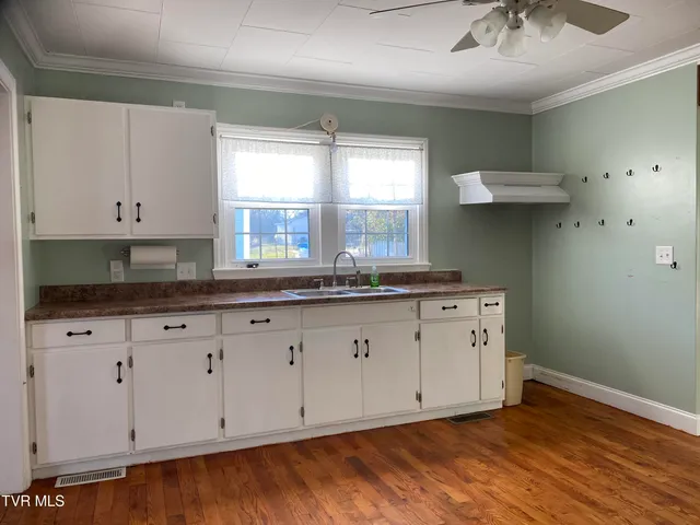 $249,900 | 427 Juniper Street, Greeneville, TN 37745