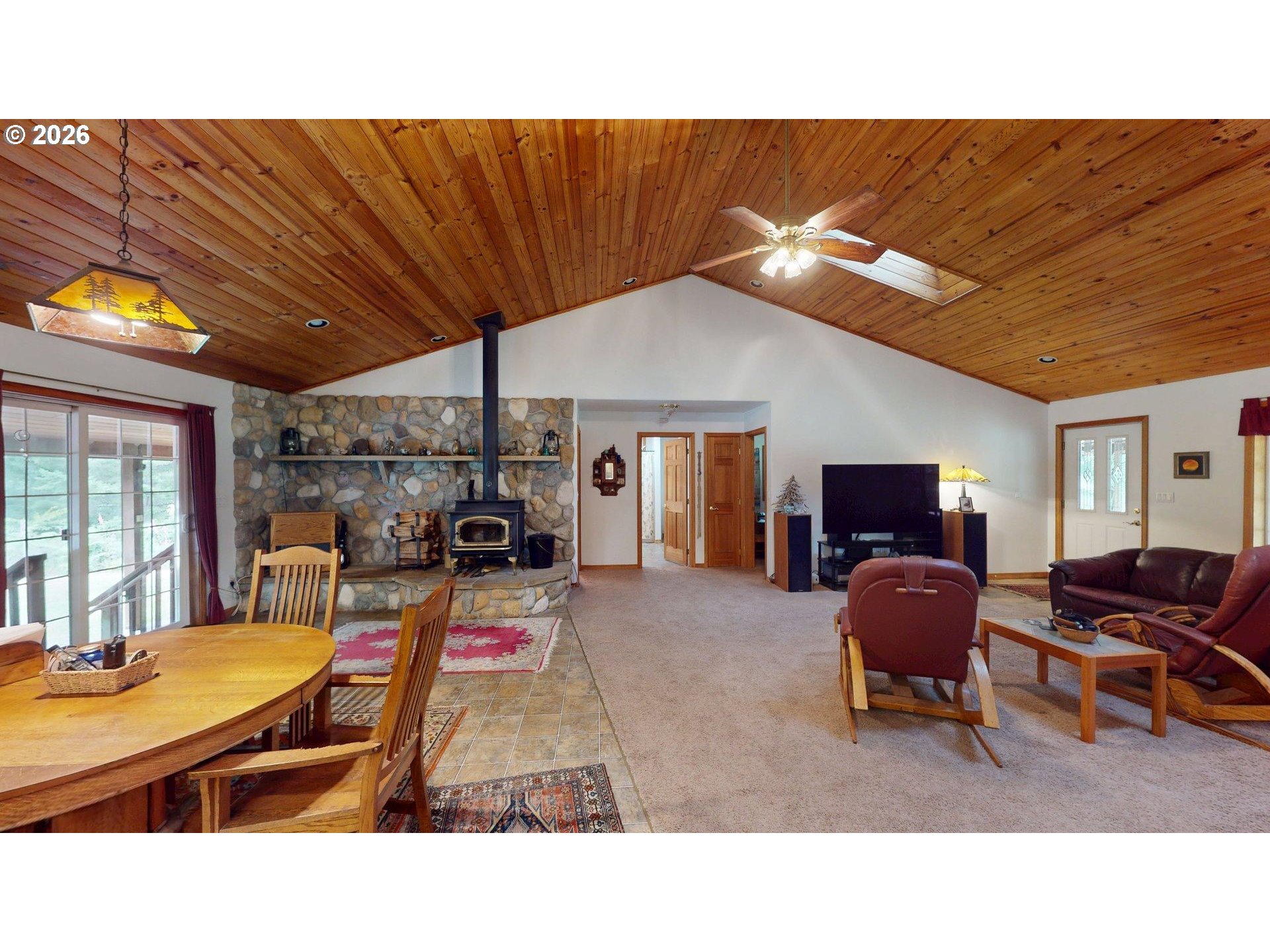 95835 Martin Ranch Road Brookings, OR 97415 - Photo 7 of 43 Living Room