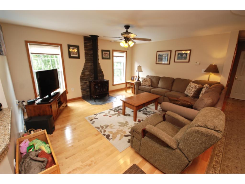 335 Jenny Davis Road Waterbury, VT 05676 - Photo 12 of 31 Gallery Image 12
