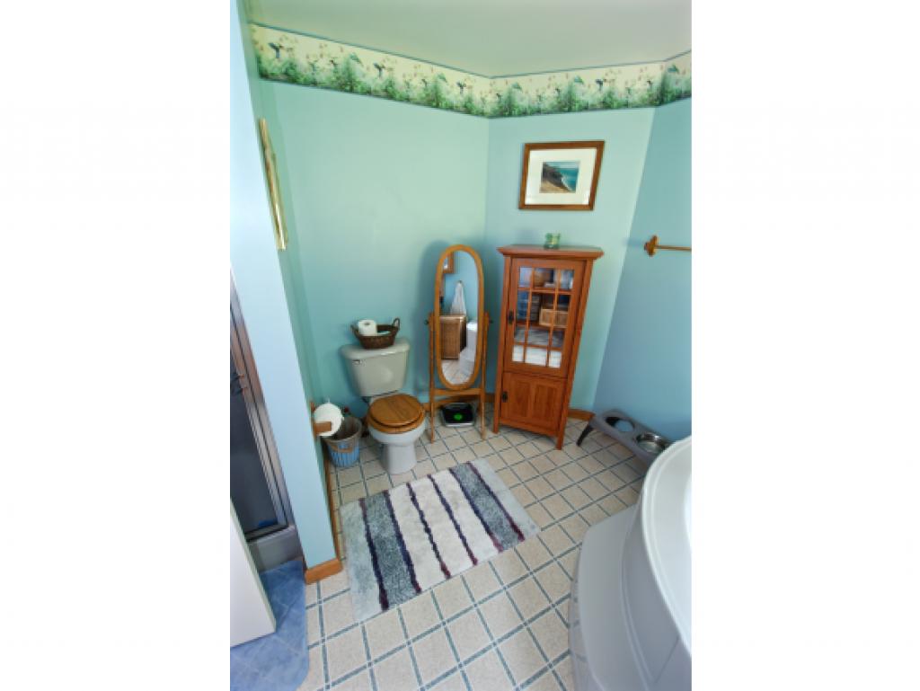335 Jenny Davis Road Waterbury, VT 05676 - Photo 19 of 31 Gallery Image 19