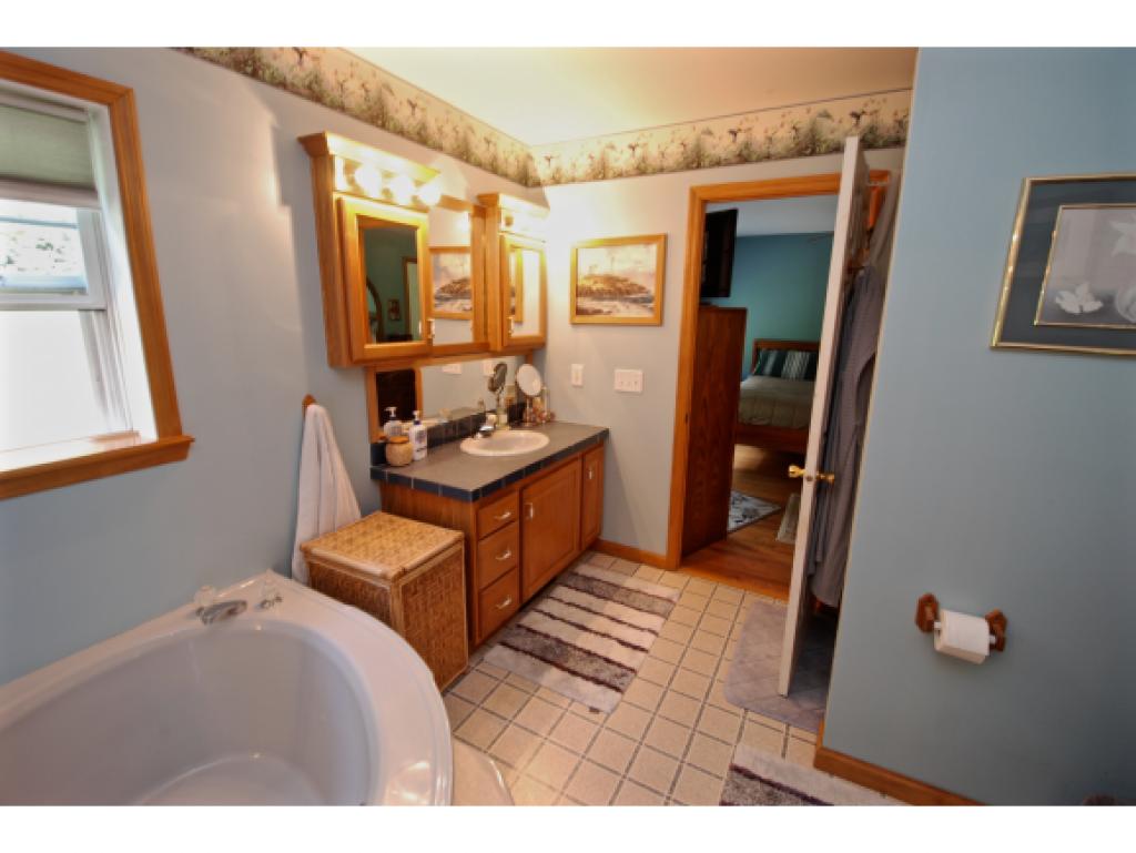 335 Jenny Davis Road Waterbury, VT 05676 - Photo 20 of 31 Gallery Image 20