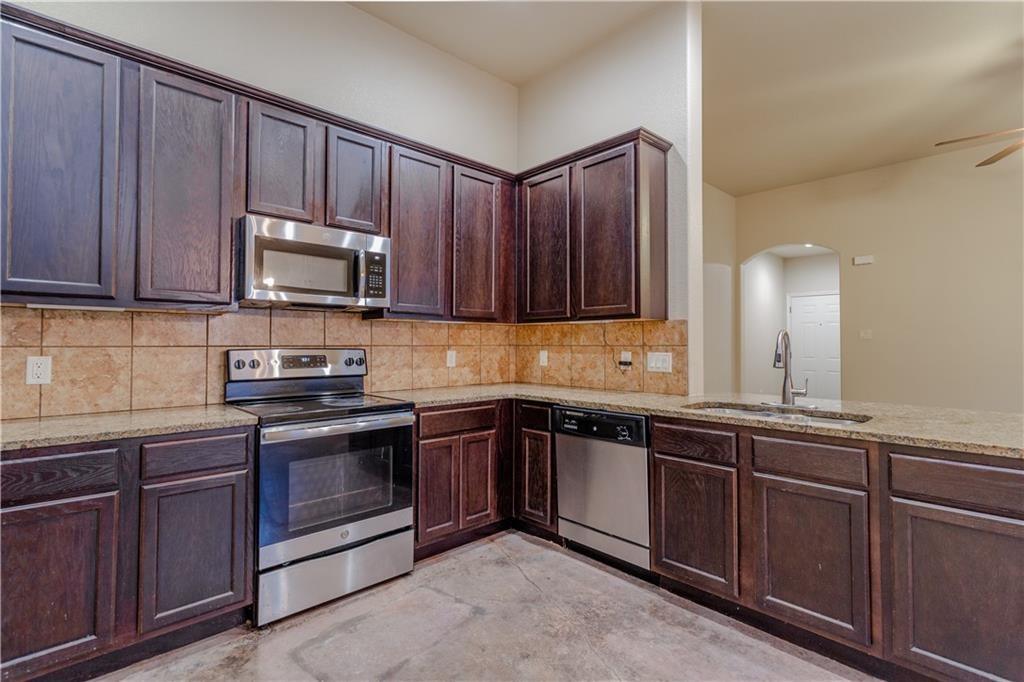 421 Jack Rabbit Lane, Unit B Buda, TX 78610 - Photo 7 of 19