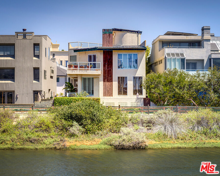 4611 Roma Court Marina del Rey, CA 90292 - Photo 26 of 26 a front view of a house with a lake view