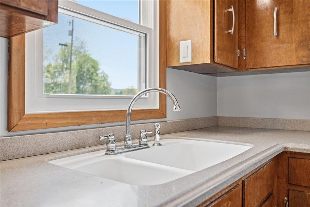 1012 Ridgedale Road Saltville, VA 24370 - Photo 32 of 73 Gallery Image 32
