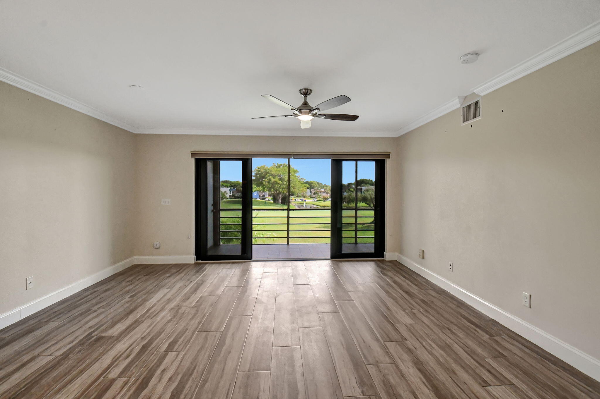73 Capri B, Unit 73 Delray Beach, FL 33484 - Photo 32 of 93 Living Room