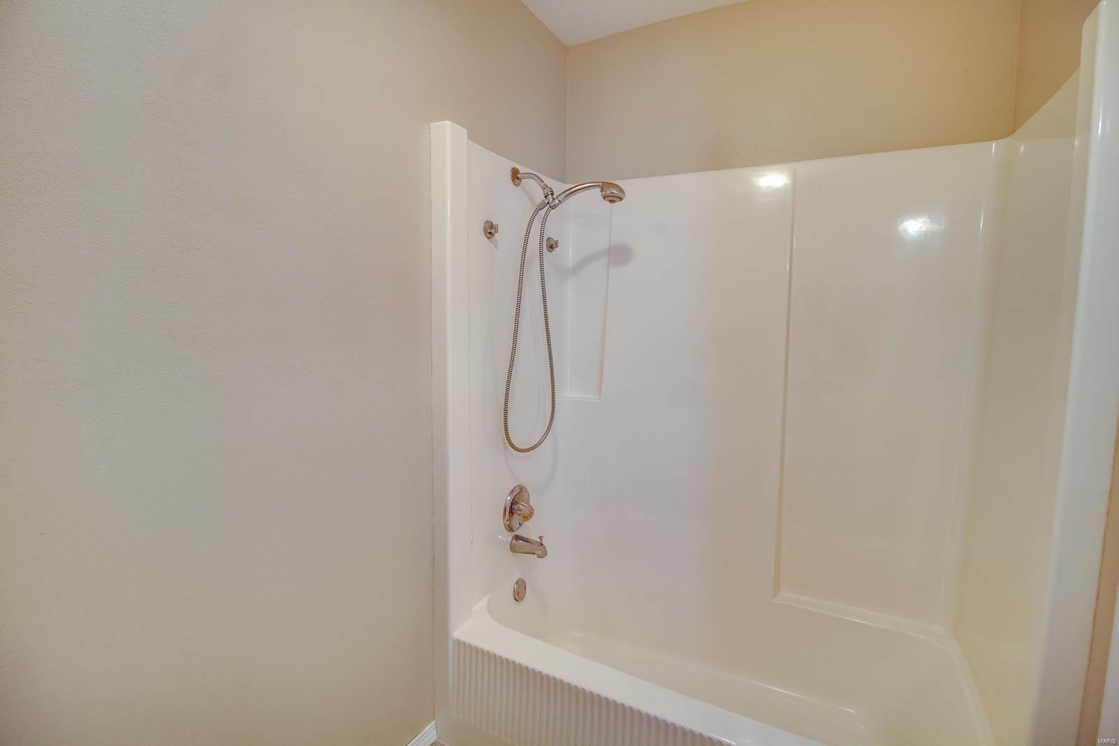 2611 Seiler Road Alton, IL 62002 - Photo 22 of 46