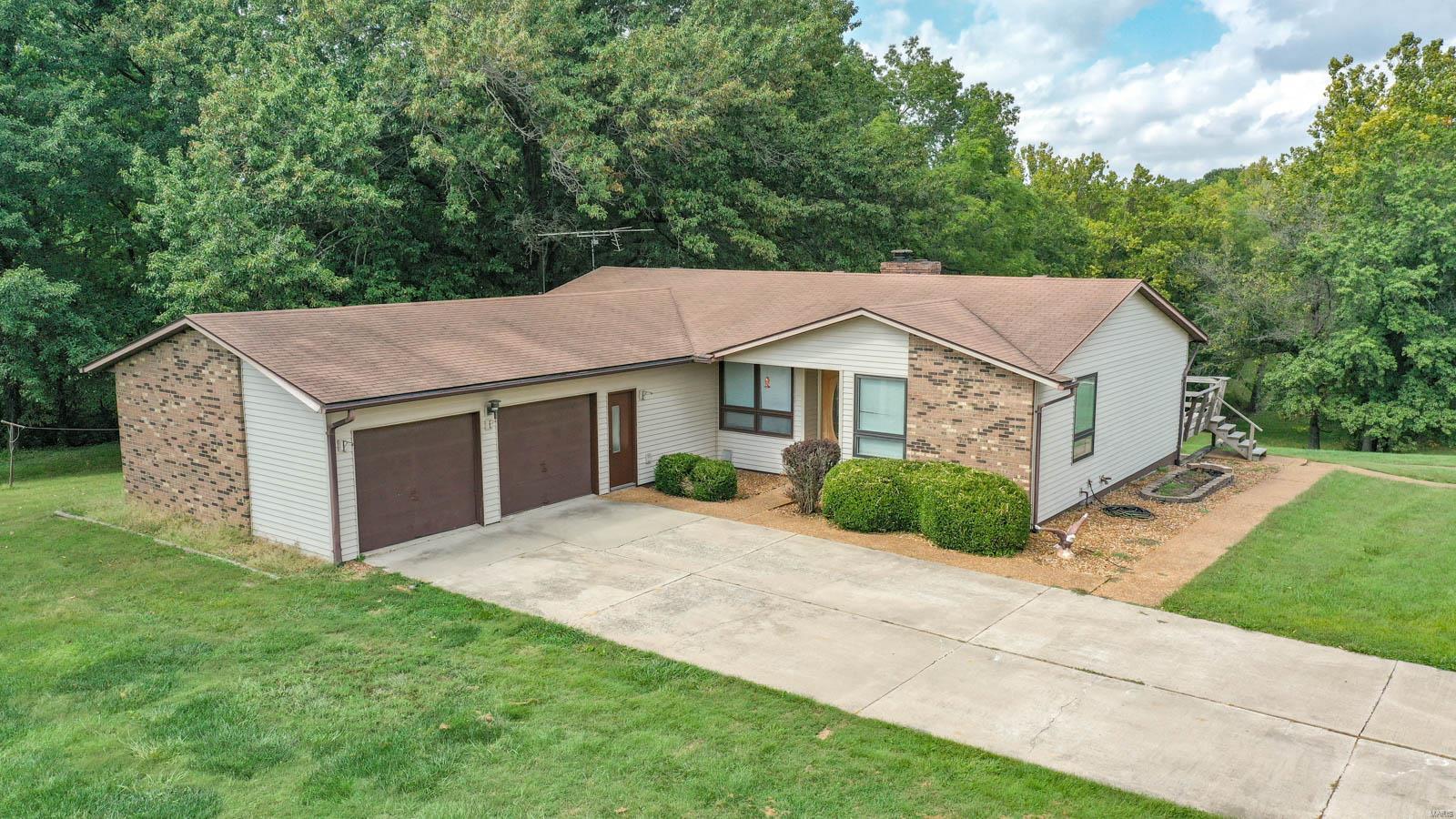 2611 Seiler Road Alton, IL 62002 - Photo 4 of 46