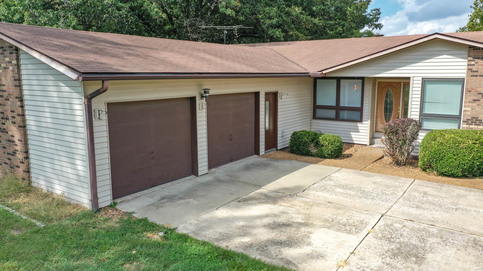 2611 Seiler Road Alton, IL 62002 - Photo 5 of 46
