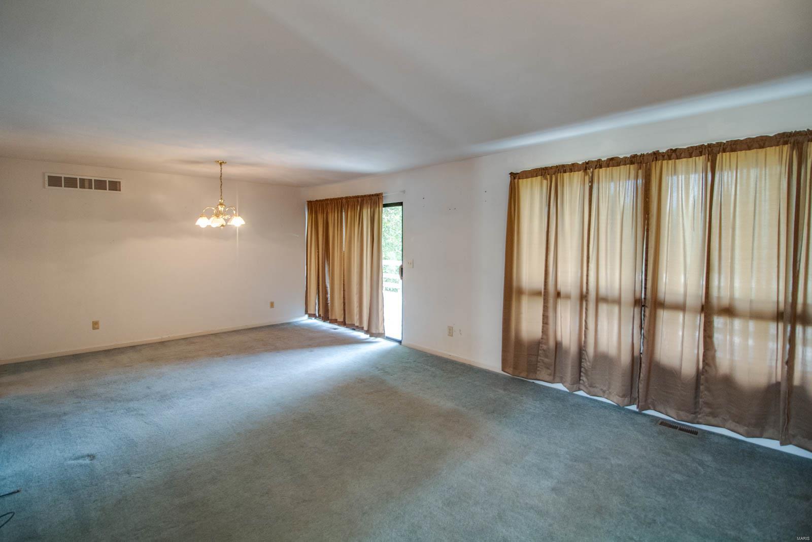2611 Seiler Road Alton, IL 62002 - Photo 8 of 46