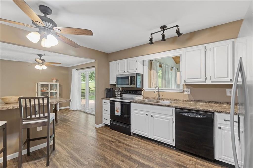 258 Thompsonville Road McMurray, PA 15317 - Photo 9 of 41 Gallery Image 9