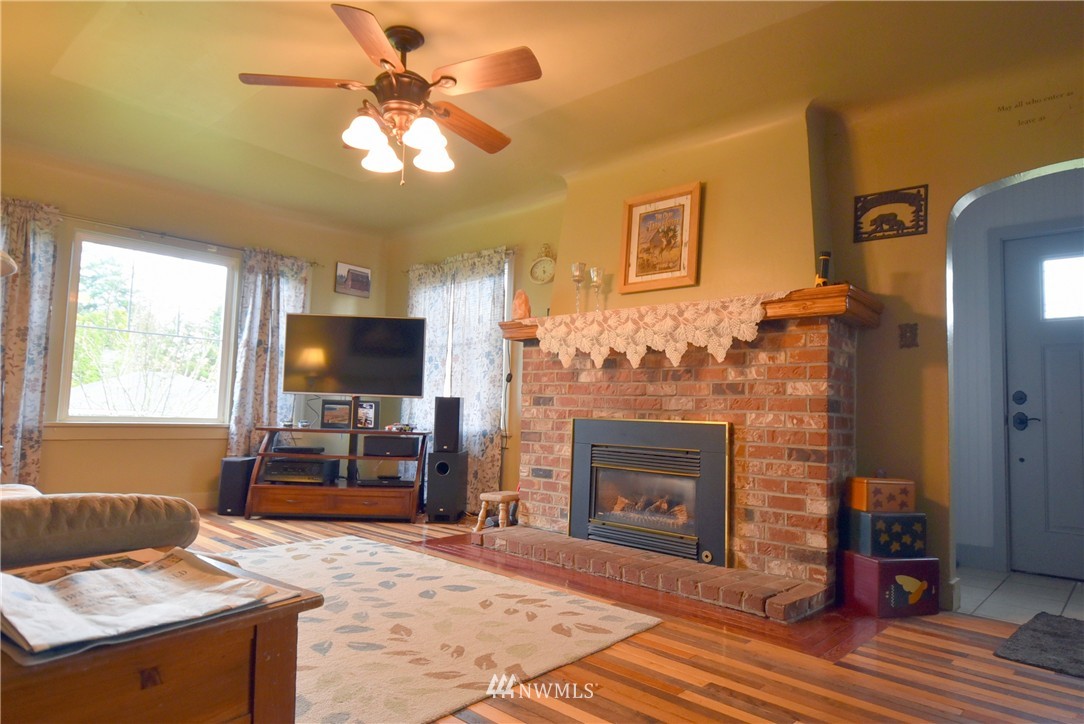 2636 McLeod Road Bellingham, WA 98225 - Photo 3 of 13 Gallery Image 3