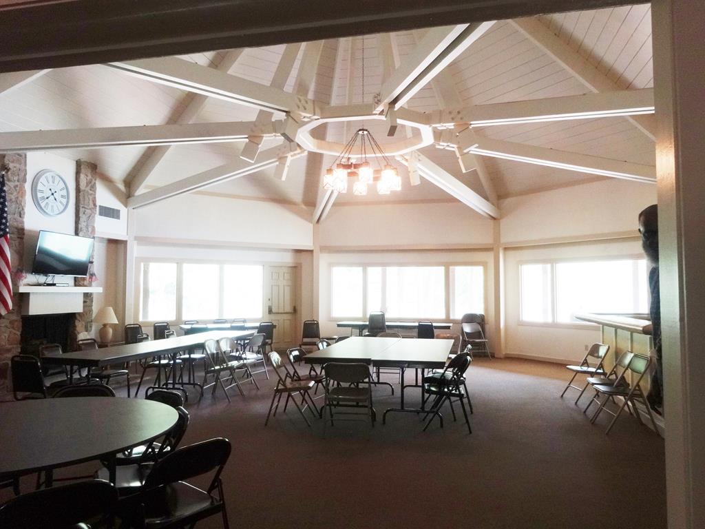 2525 Norris Road, Unit 113 Columbus, GA 31907 - Photo 31 of 40 a room with lots of table and chairs
