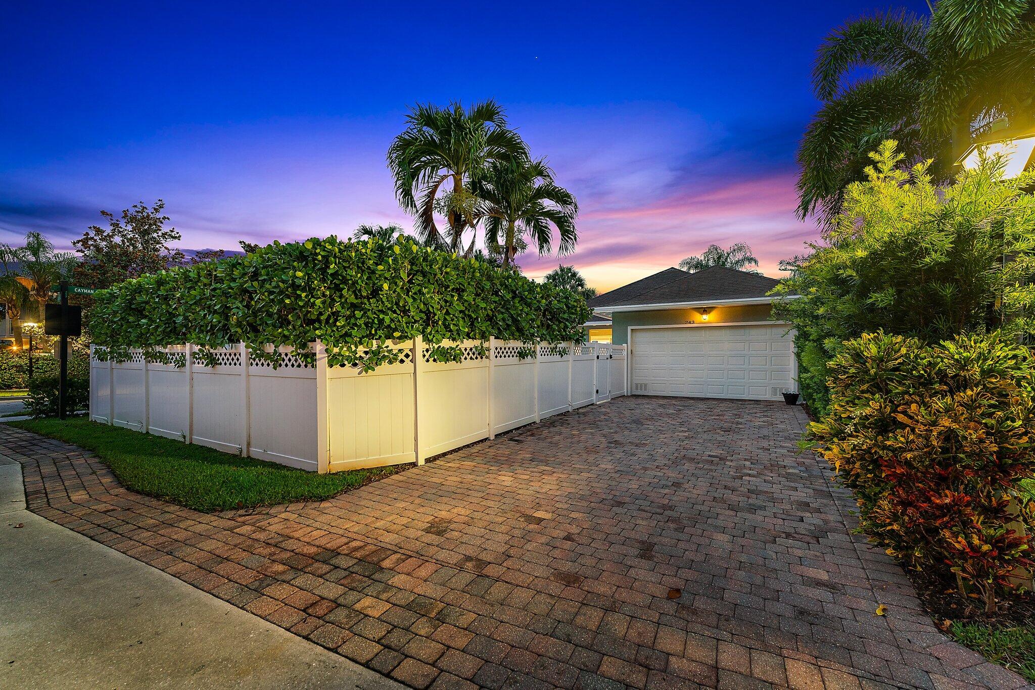 243 Caravelle Drive Jupiter, FL 33458 - Photo 76 of 100 032-243CaravelleDr-Jupiter-FL-33458-SMAL