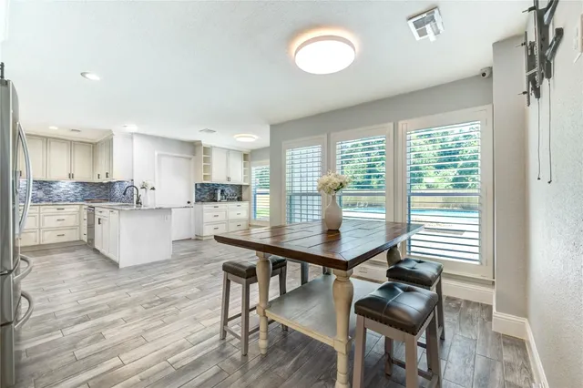 $569,900 | 1904 Nursery Road, The Woodlands, TX 77380