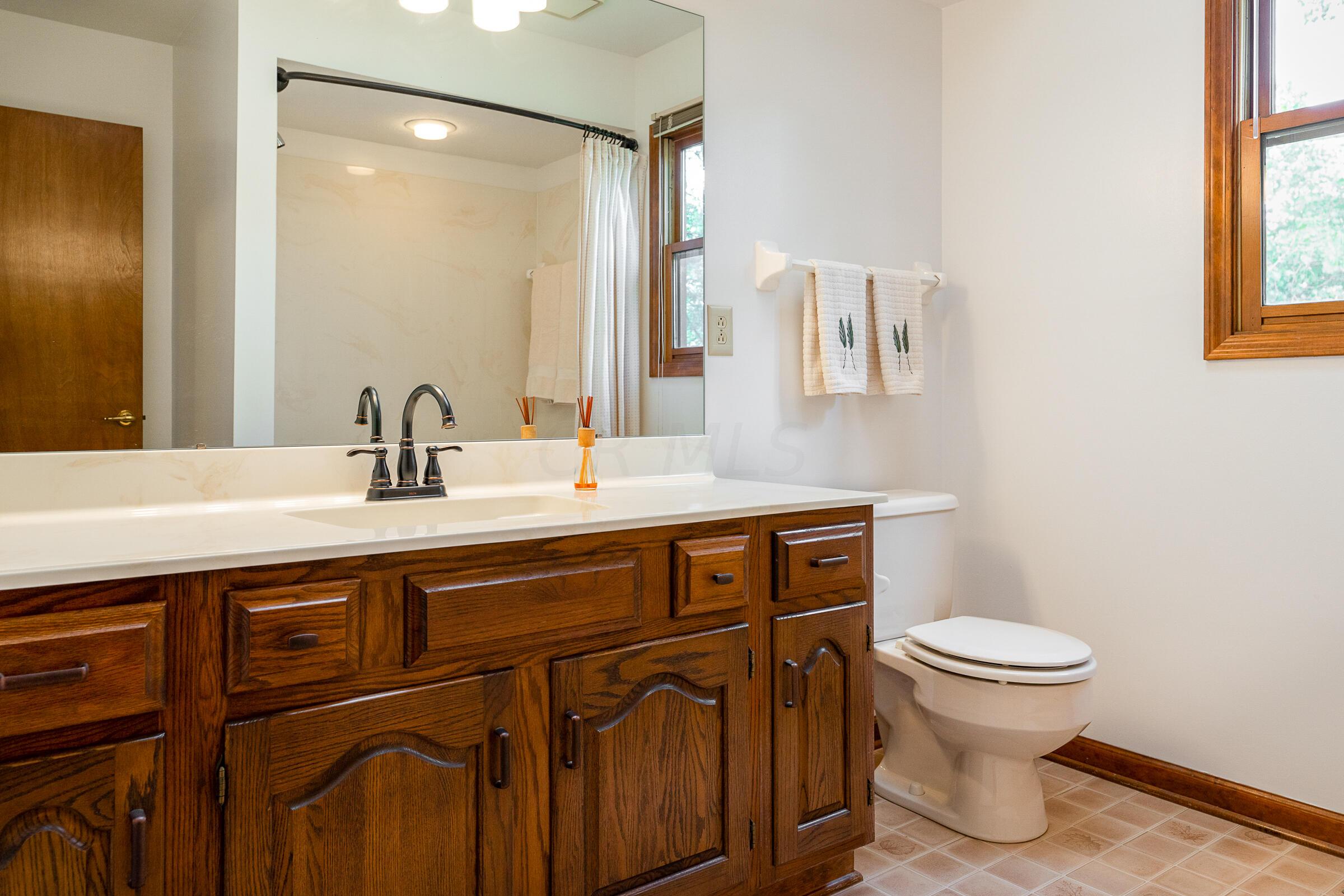 4330 Reed Road Columbus, OH 43220 - Photo 21 of 28 Gallery Image 21