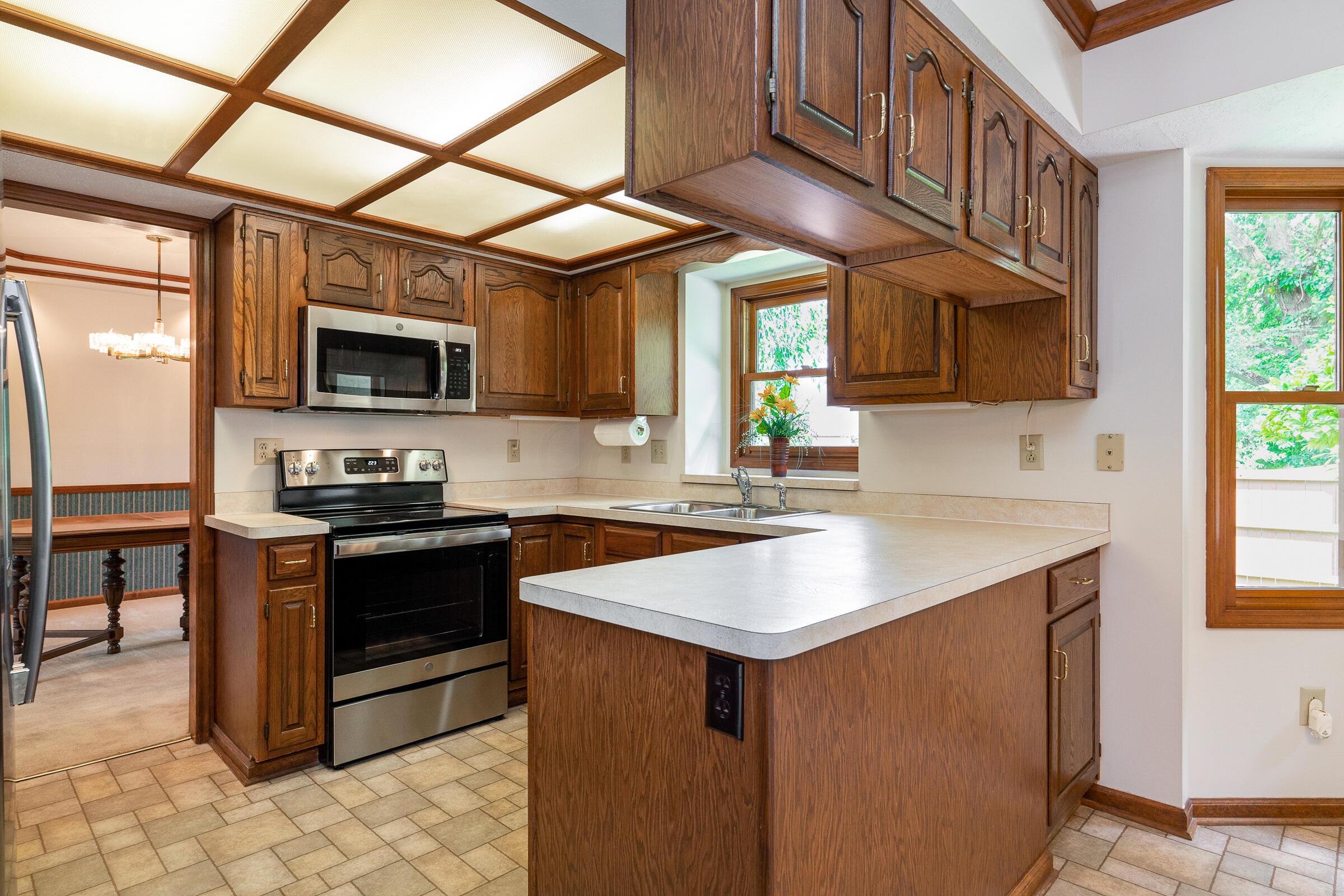 4330 Reed Road Columbus, OH 43220 - Photo 10 of 28 Gallery Image 10