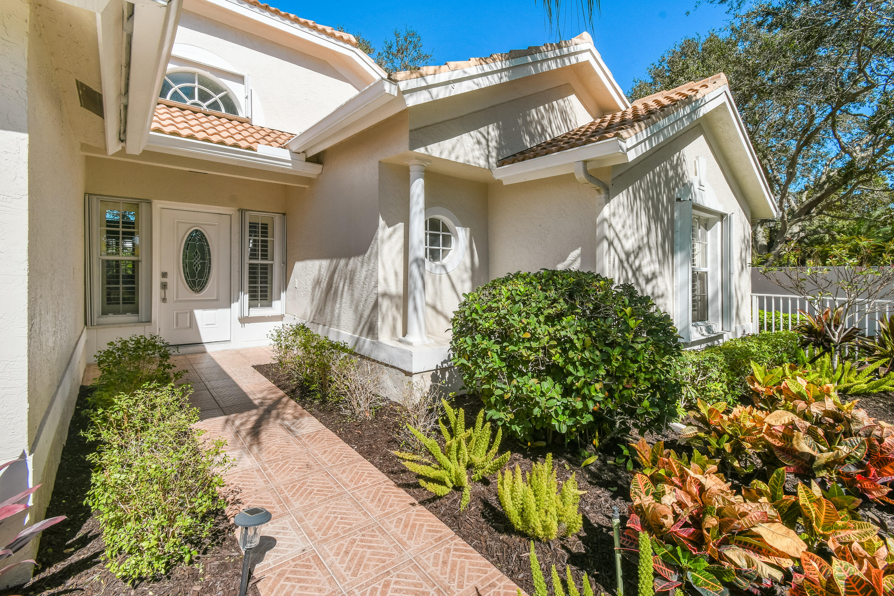 163 Spoonbill Court Jupiter, FL 33458 - Photo 7 of 67 a front view of a house