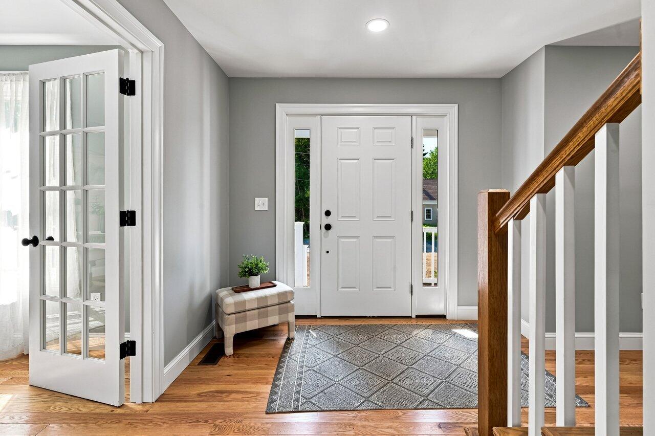 47 Manson Road Kittery, ME 03904 - Photo 6 of 42 010-47MansonAvenue-Kittery-ME-03904-SMAL