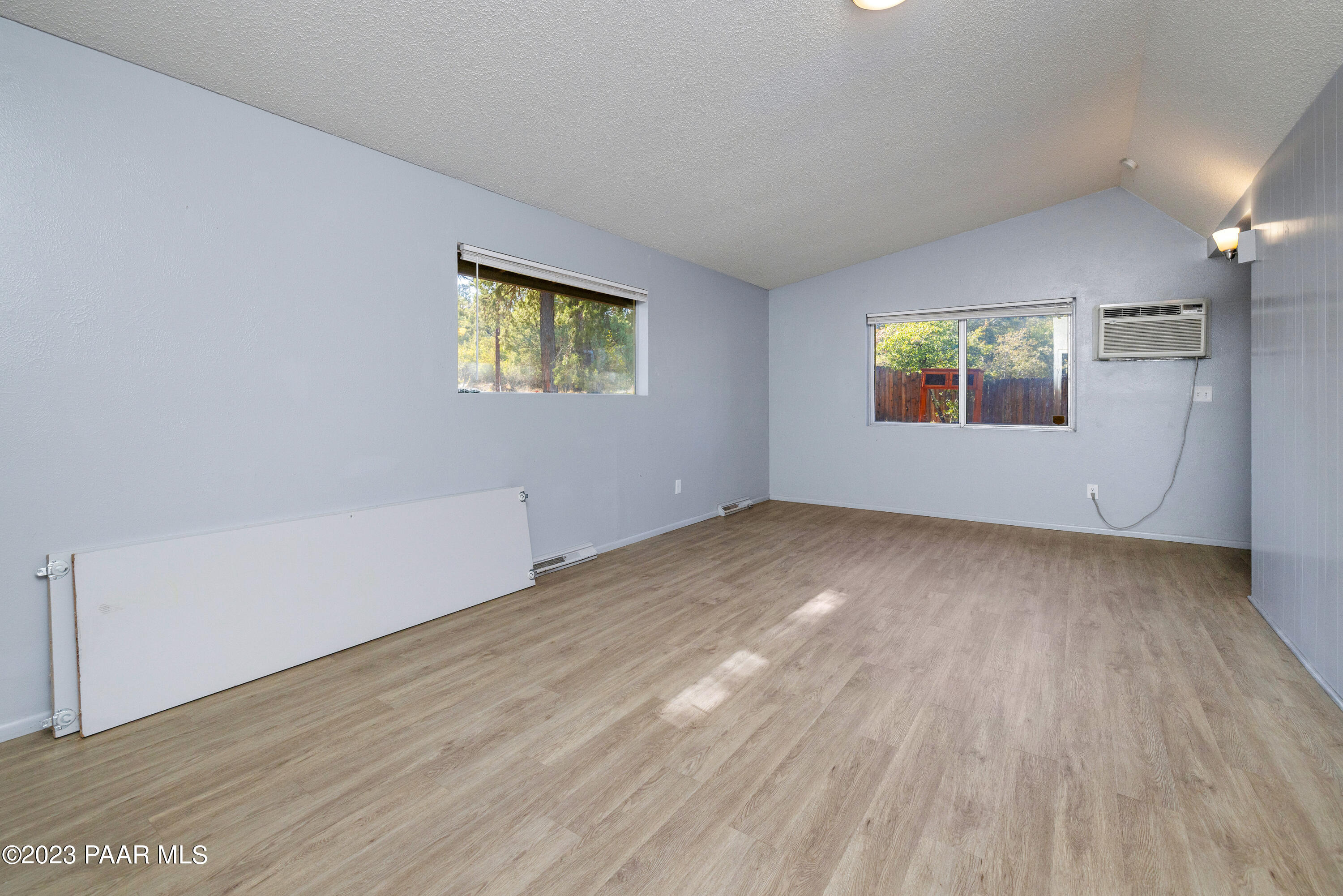 2180 Thumb Butte Road Prescott, AZ 86305 - Photo 3 of 26 003_Living room m