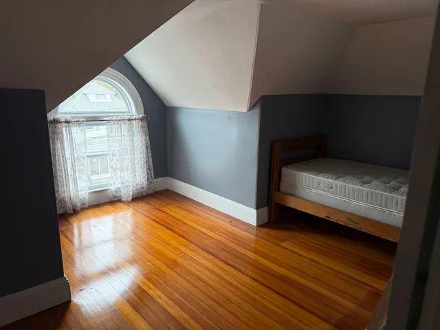 a view of bedroom and bedroom
