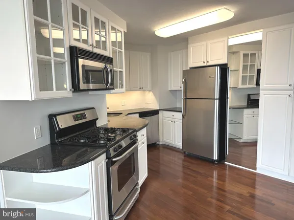 $339,900 | 50 Belmont Avenue, Unit 916, Bala Cynwyd, PA 19004