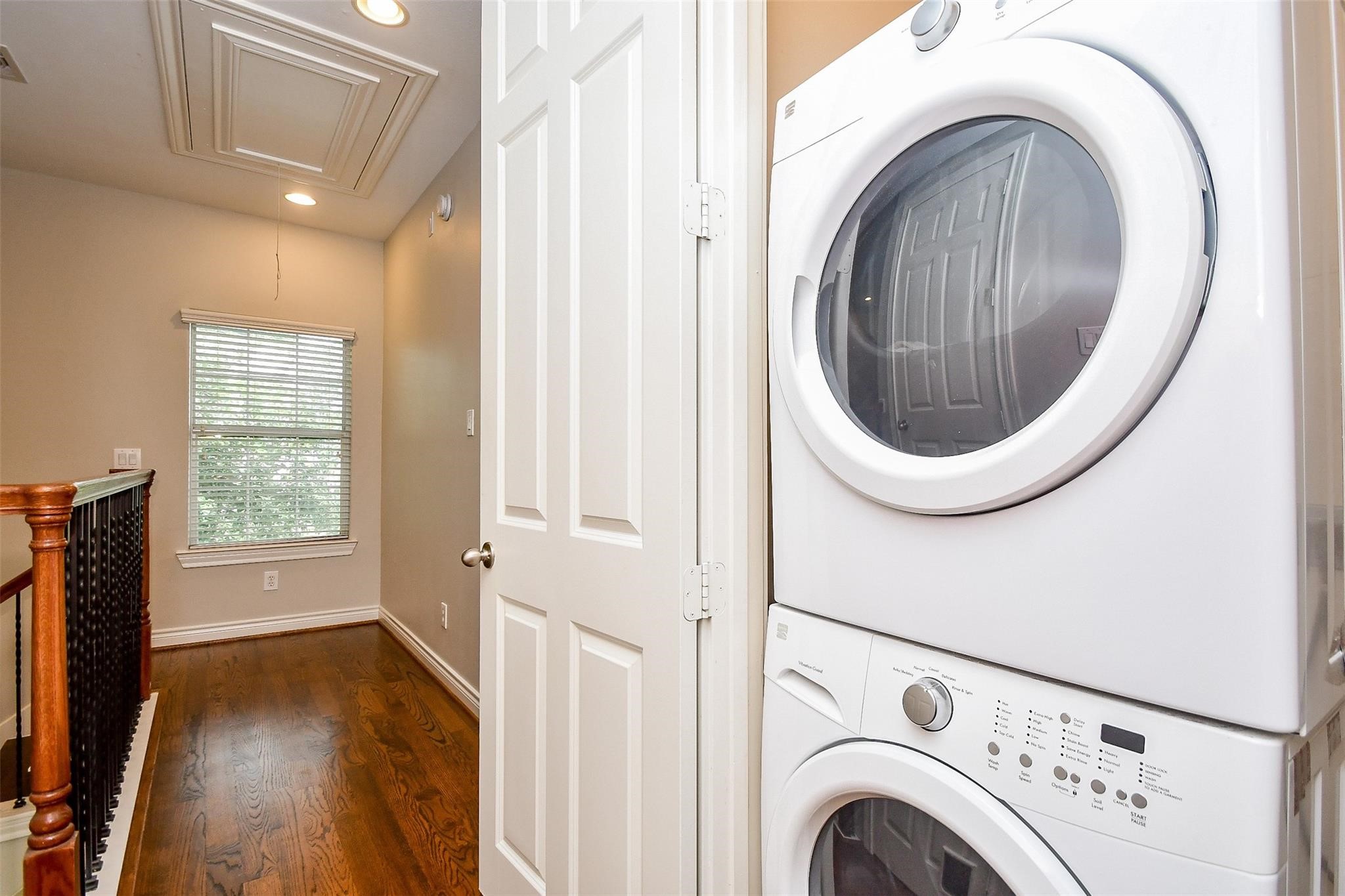 2614 Maxroy Street Houston, TX 77007 - Photo 23 of 32 a view of livingroom with washer and dryer