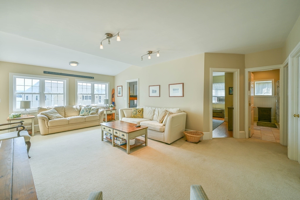 261 Thompson Road Webster, MA 01570 - Photo 14 of 42