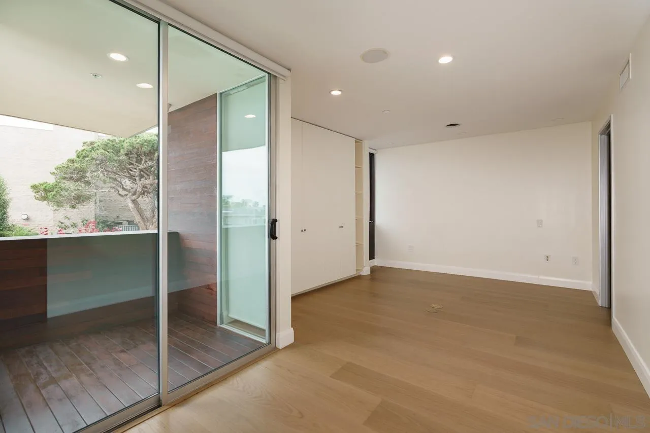 419 Ravina Street La Jolla, CA 92037 - Photo 21 of 38
