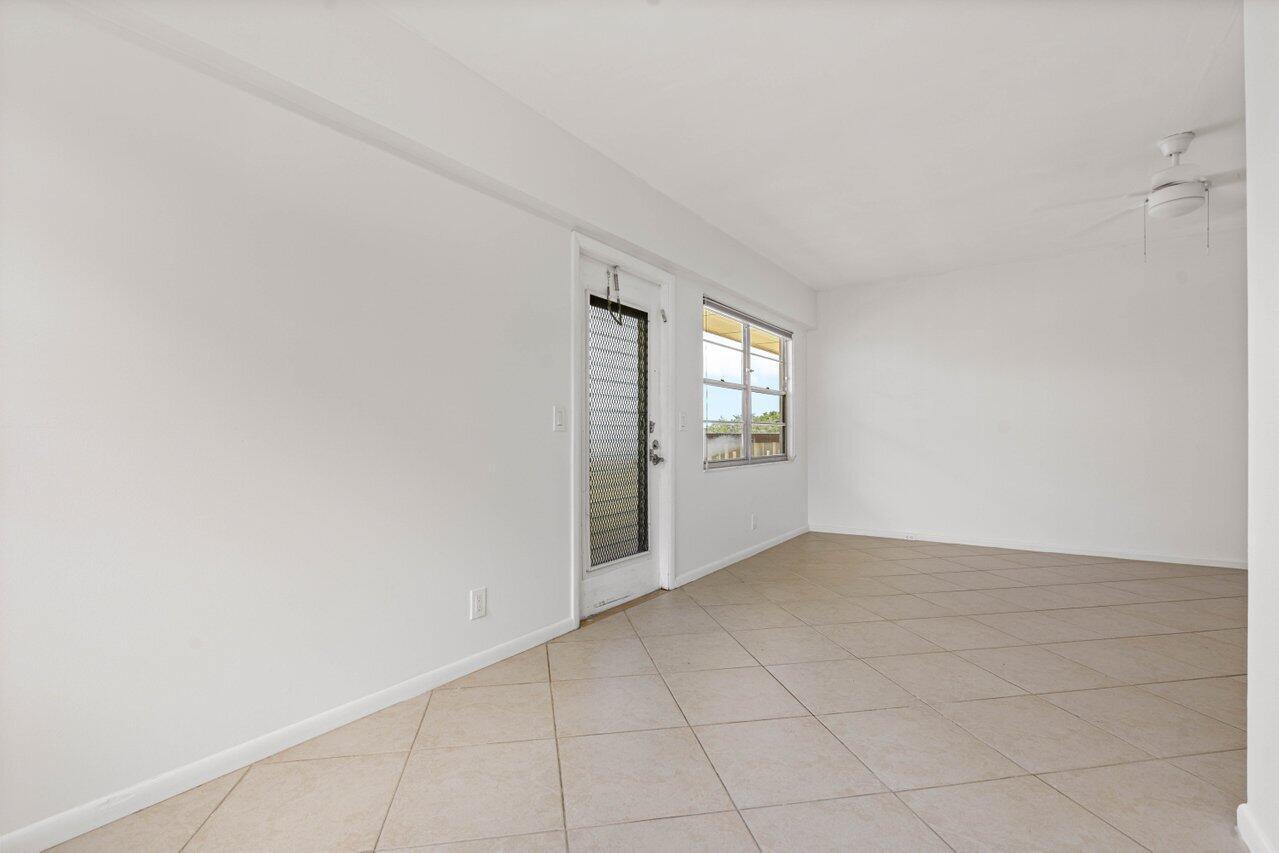 74 Mansfield A Boca Raton, FL 33434 - Photo 12 of 32 20240717132712868806000000-o