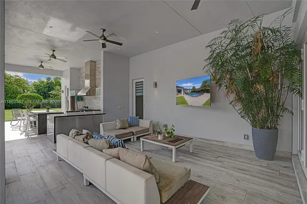 $4,200,000 | 411 Northwest 125th Avenue, Miami, FL 33182