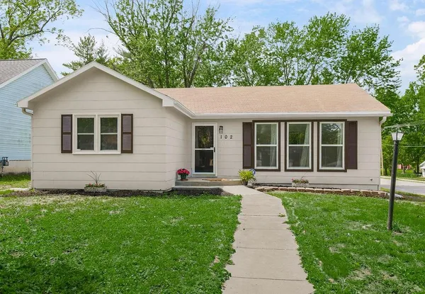 $255,000 | 102 South 18th Street, Leavenworth, KS 66048