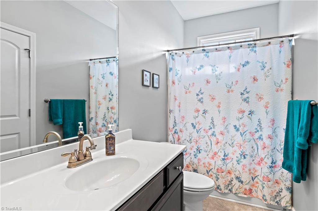 2151 Hickory Tree Road Winston-Salem, NC 27127 - Photo 23 of 31 Full bath shared with 2nd and 3rd bathroom