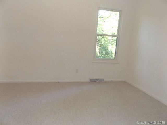 27076 Catamaran Drive Tega Cay, SC 29708 - Photo 16 of 22 an empty room with a window