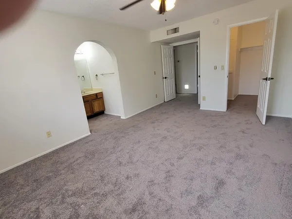 $2,200 | 18243 North 43rd Drive, Glendale, AZ 85308
